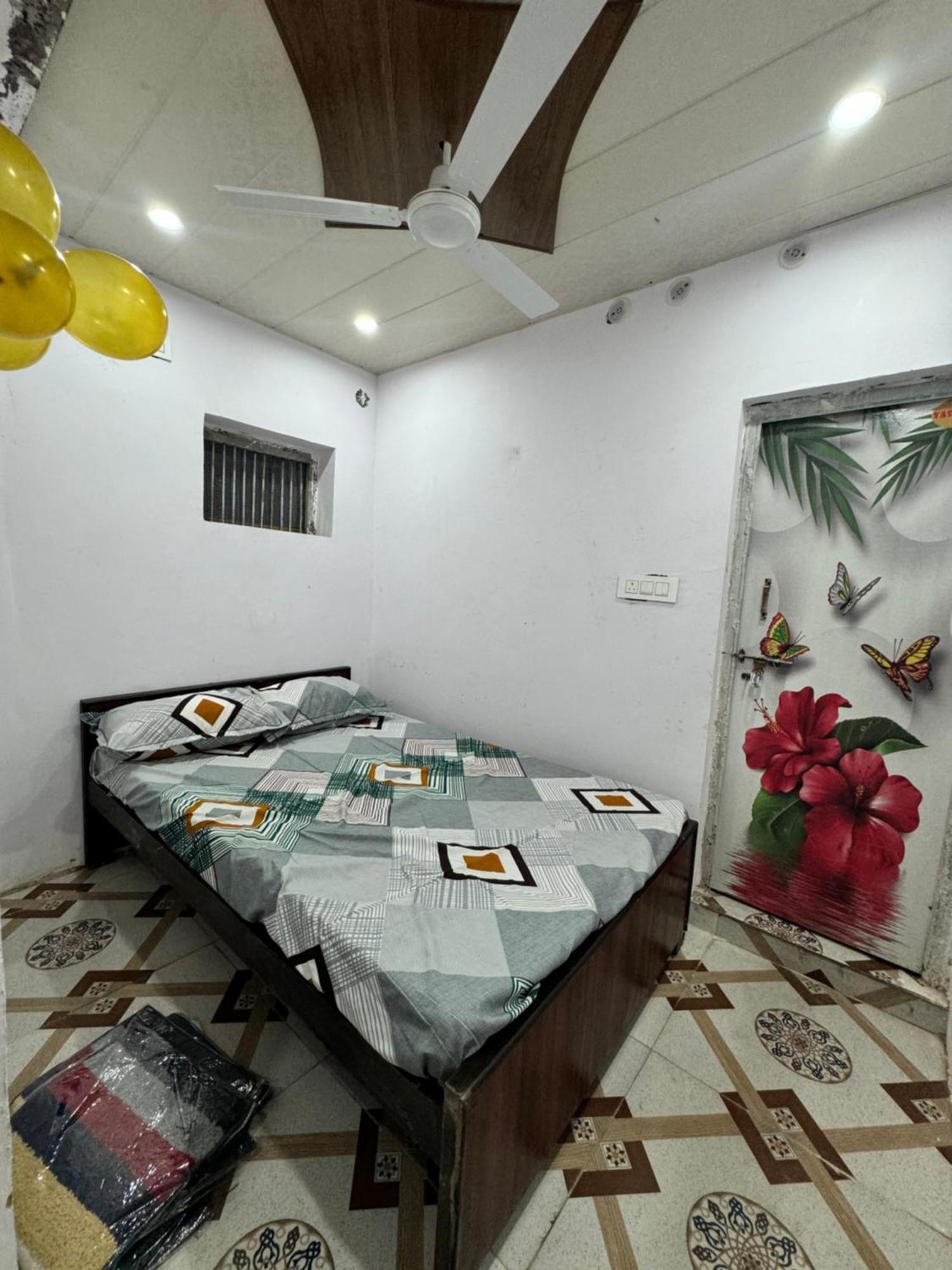 Hotel Pakhi Residency Vrindāvan Exterior foto