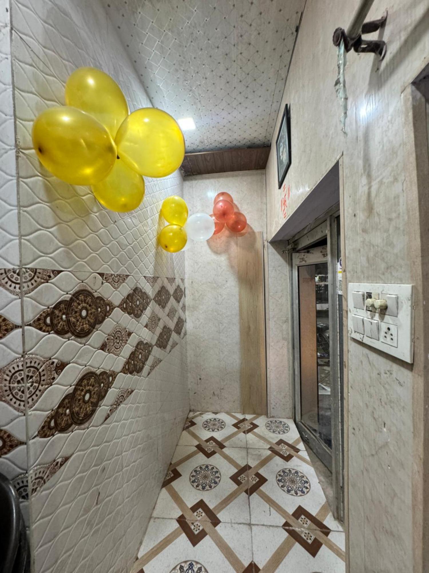 Hotel Pakhi Residency Vrindāvan Exterior foto