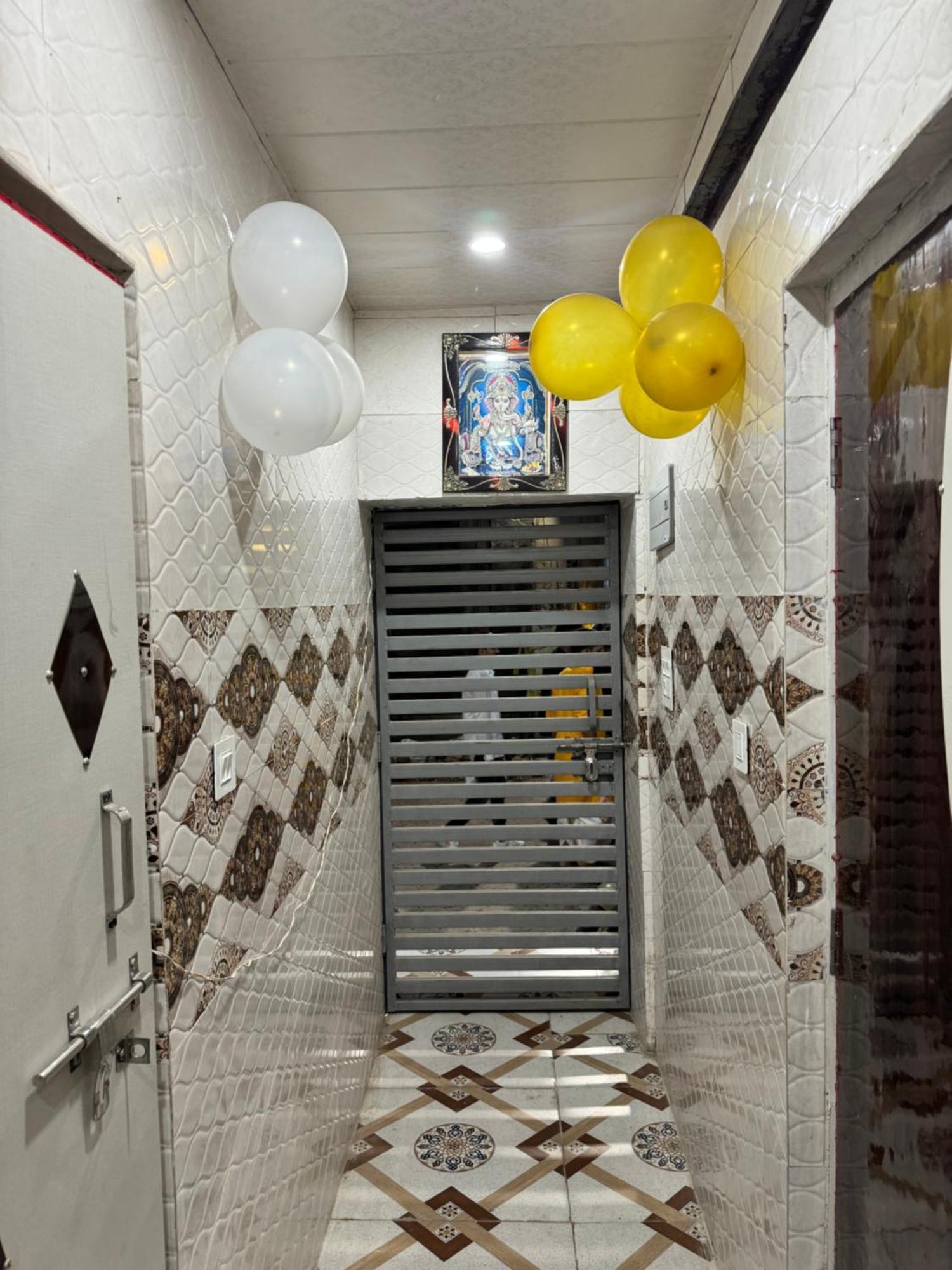 Hotel Pakhi Residency Vrindāvan Exterior foto