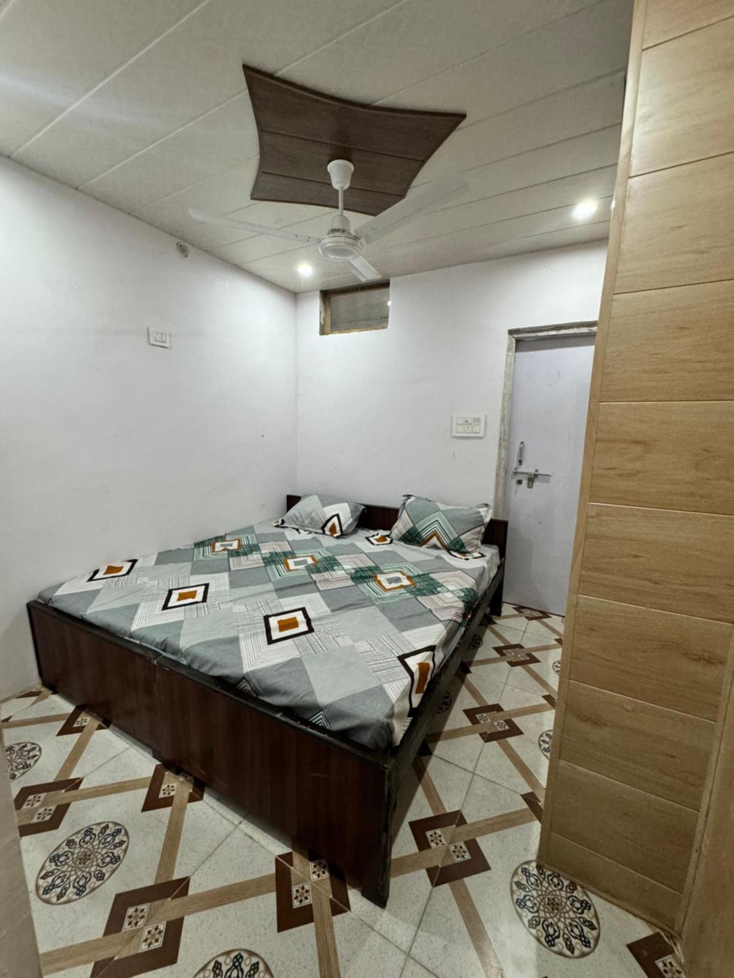 Hotel Pakhi Residency Vrindāvan Exterior foto